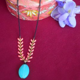 Collier Fishiz perle en verre